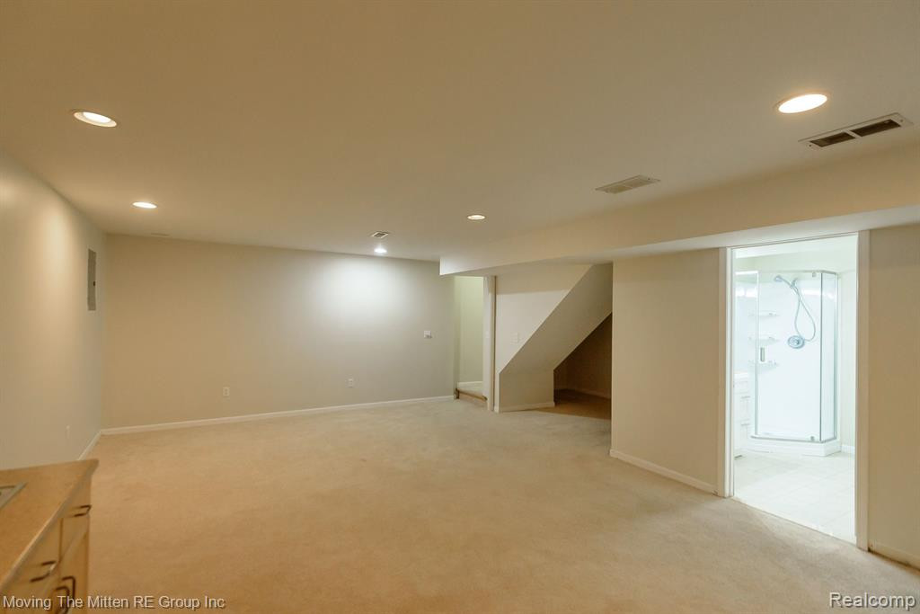 8938 IRONWOOD Drive, Van Buren, MI 48111 — Photo 20