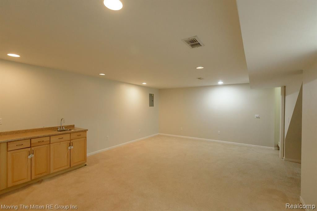 8938 IRONWOOD Drive, Van Buren, MI 48111 — Photo 21