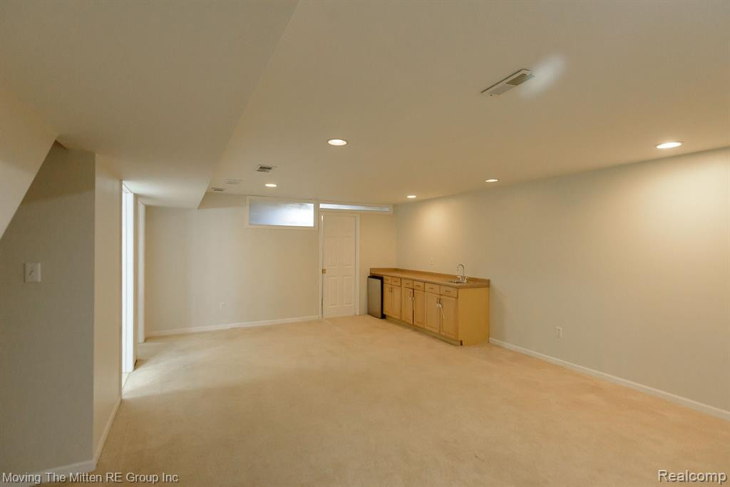 8938 IRONWOOD Drive, Van Buren, MI 48111 — Photo 23