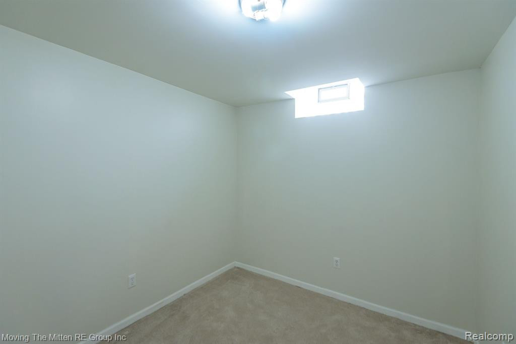 8938 IRONWOOD Drive, Van Buren, MI 48111 — Photo 26