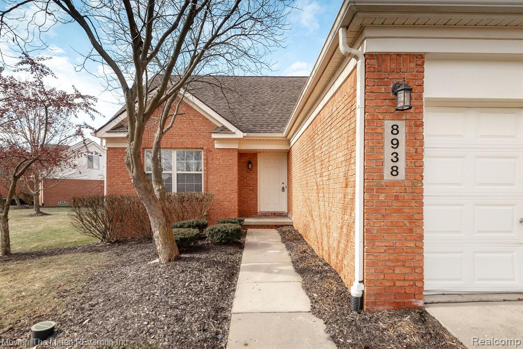 8938 IRONWOOD Drive, Van Buren, MI 48111 — Photo 33