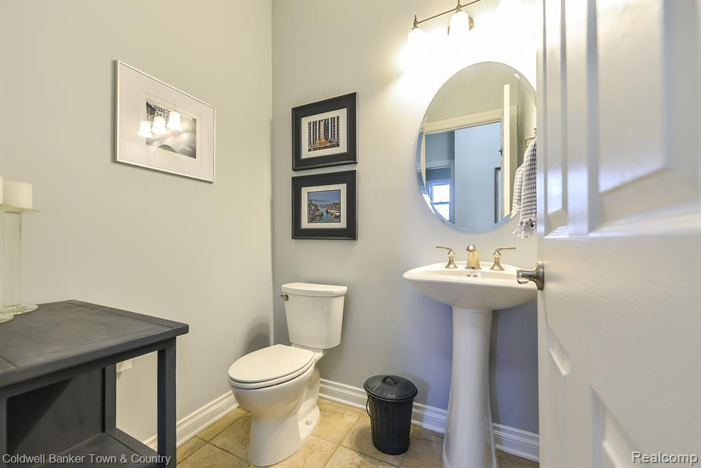 8630 GIOVANNI, Howell, MI 48855 — Photo 25