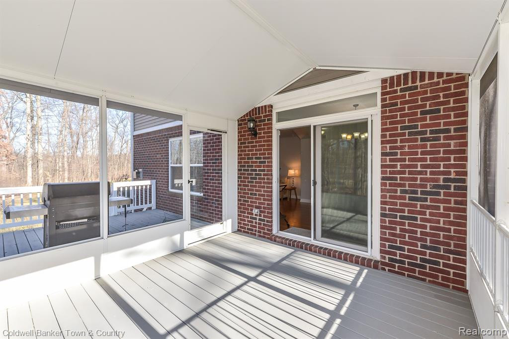 8630 GIOVANNI, Howell, MI 48855 — Photo 36