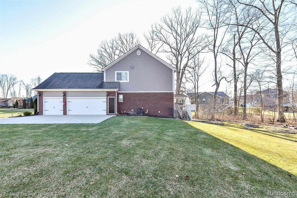 8630 GIOVANNI, Howell, MI 48855 — Photo 38