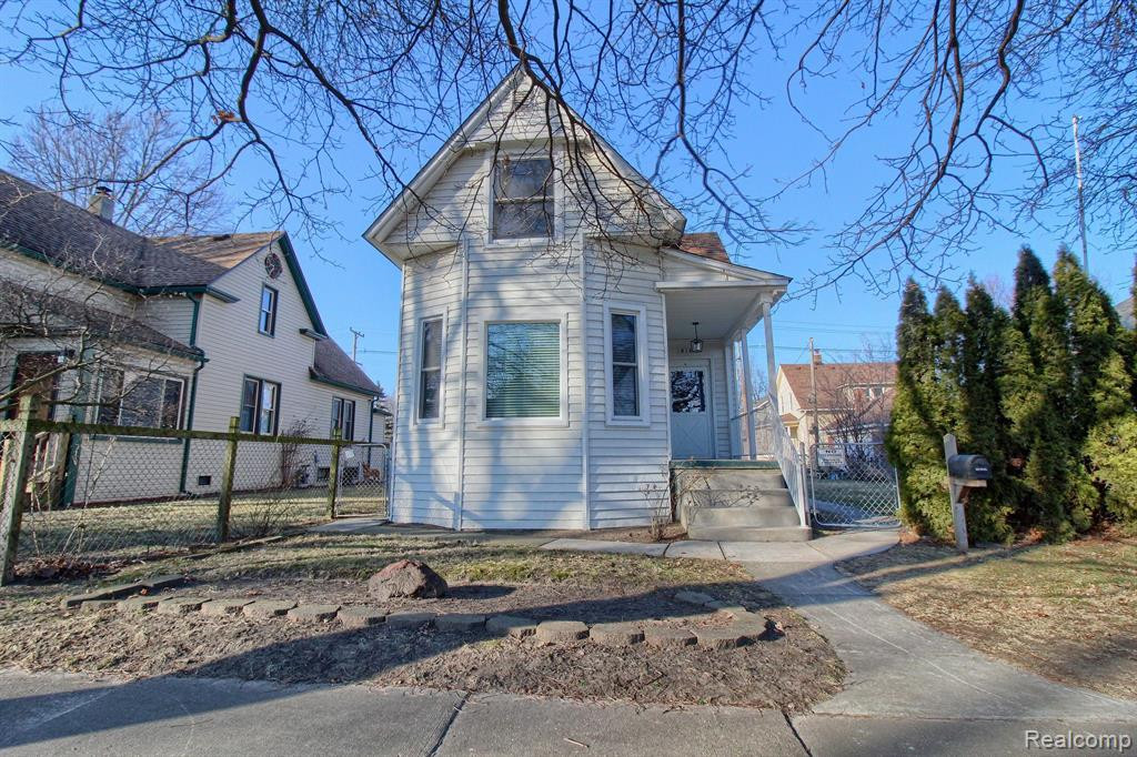 416 CHERRY Street, Wyandotte, MI 48192 — front exterior
