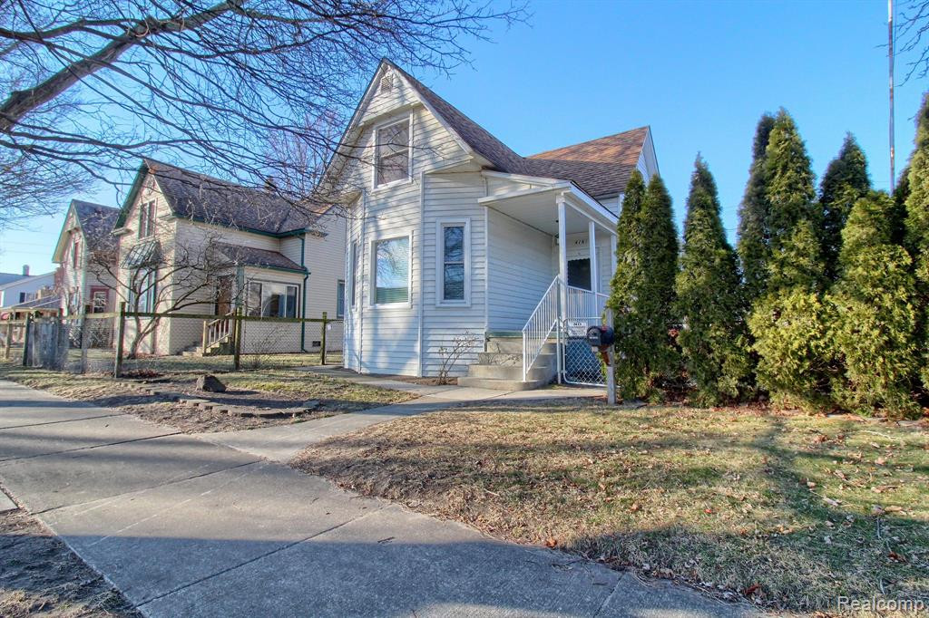 416 CHERRY Street, Wyandotte, MI 48192 — Photo 2