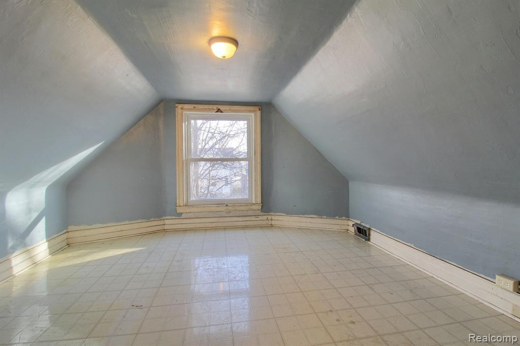 416 CHERRY Street, Wyandotte, MI 48192 — Photo 14