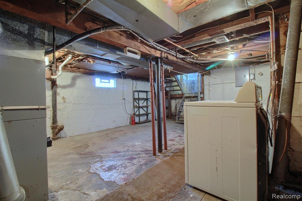 416 CHERRY Street, Wyandotte, MI 48192 — Photo 25