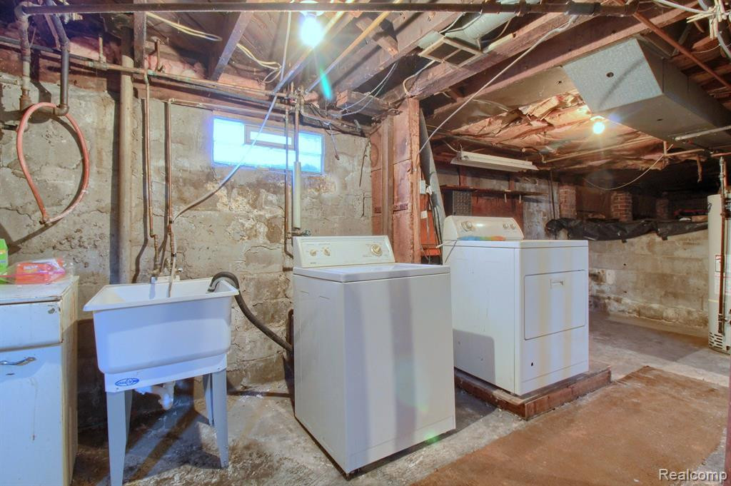 416 CHERRY Street, Wyandotte, MI 48192 — Photo 26