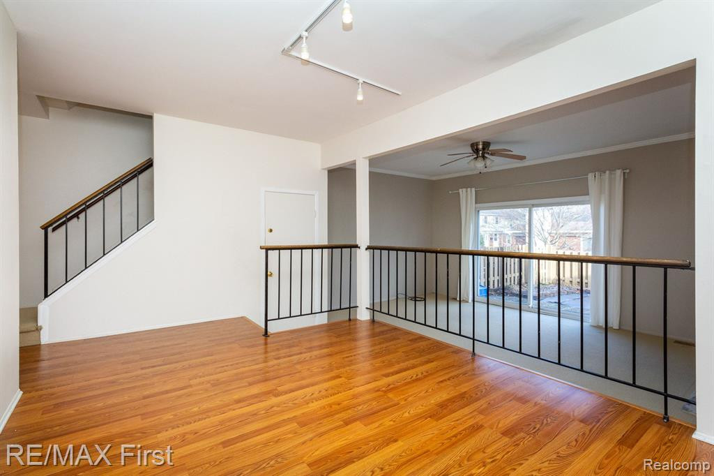 5709 WHITFIELD Drive, Troy, MI 48098 — Photo 6