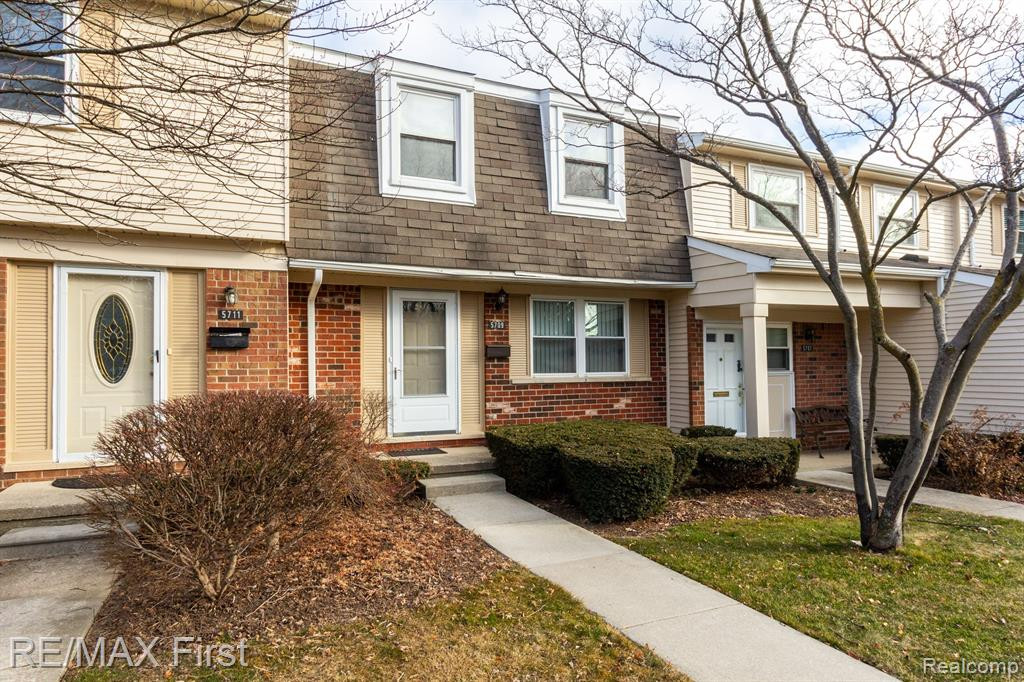 5709 WHITFIELD Drive, Troy, MI 48098 — Photo 32