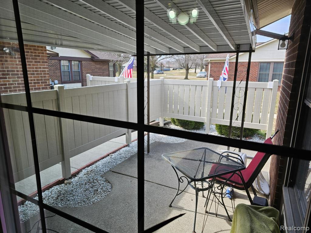 40578 Newport, Plymouth, MI 48170 — Photo 3