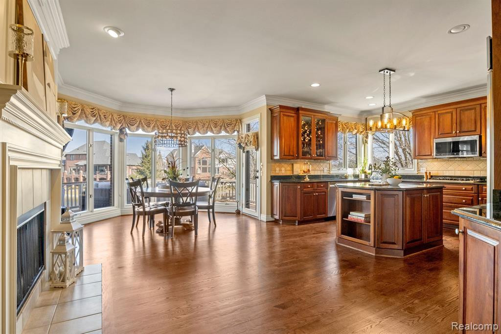 48310 MANORWOOD Drive, Northville, MI 48168 — Photo 13