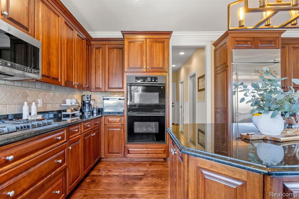 48310 MANORWOOD Drive, Northville, MI 48168 — Photo 20