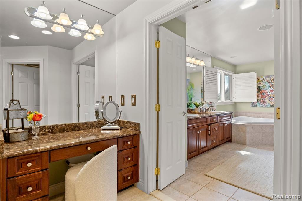 48310 MANORWOOD Drive, Northville, MI 48168 — Photo 39