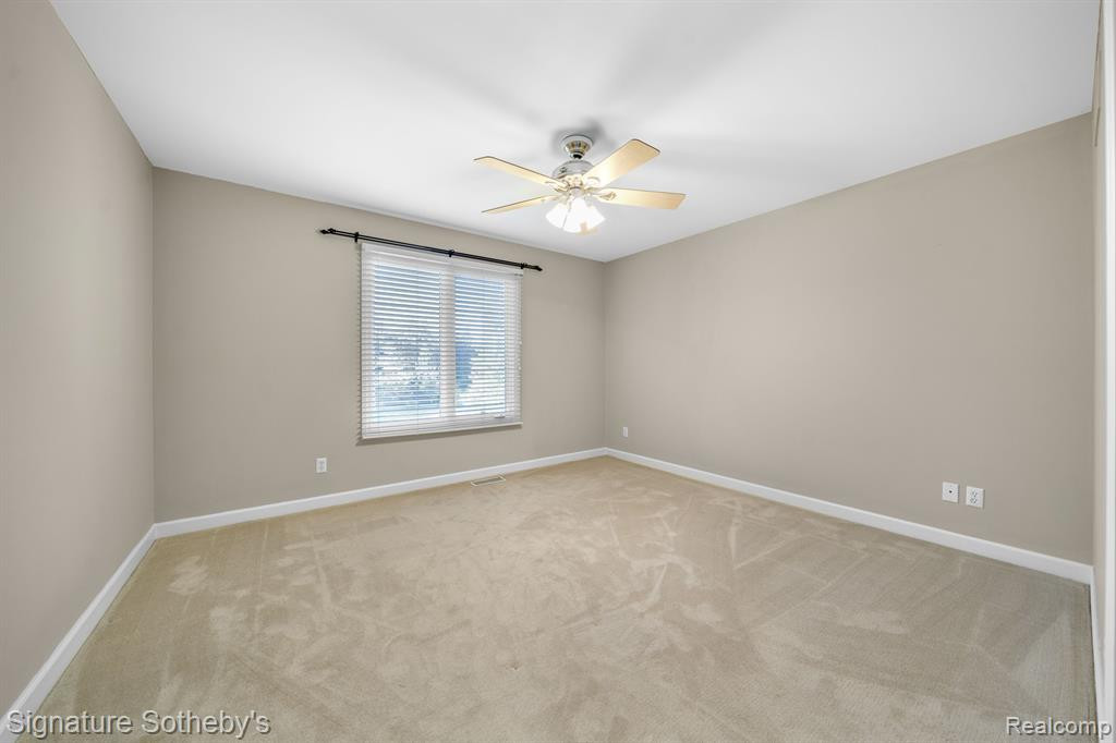 17464 WILLIAMSBURG, Northville, MI 48168 — Photo 16