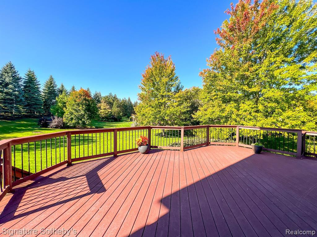 17464 WILLIAMSBURG, Northville, MI 48168 — Photo 25