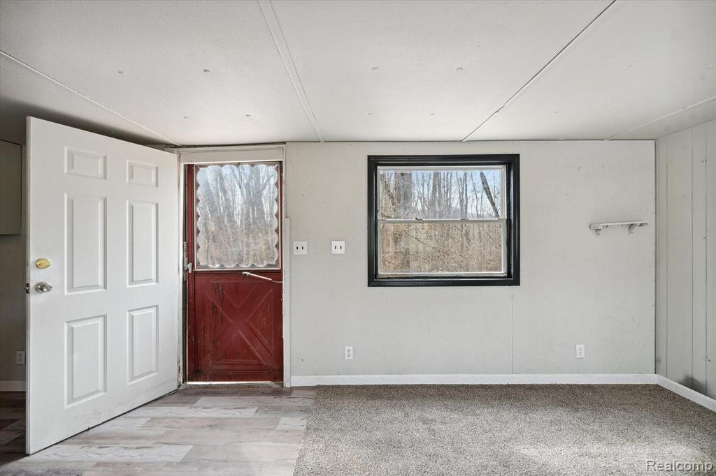 4164 S PLEASANT Drive, Hillsdale, MI 49242 — Photo 8