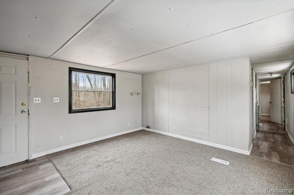 4164 S PLEASANT Drive, Hillsdale, MI 49242 — Photo 12