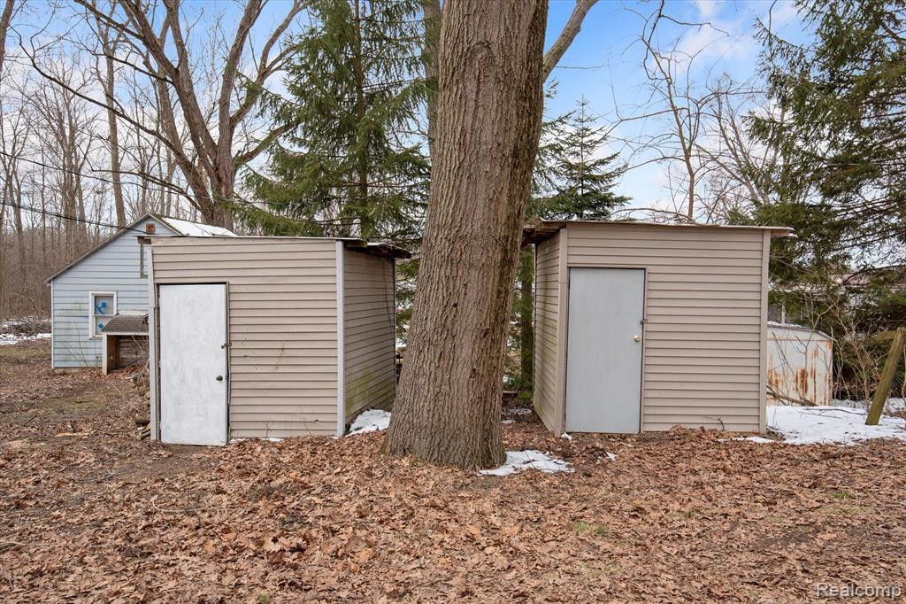 4164 S PLEASANT Drive, Hillsdale, MI 49242 — Photo 27