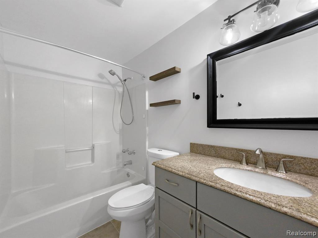 1616 GOLDEN Lane, Ypsilanti, MI 48198 — Photo 9