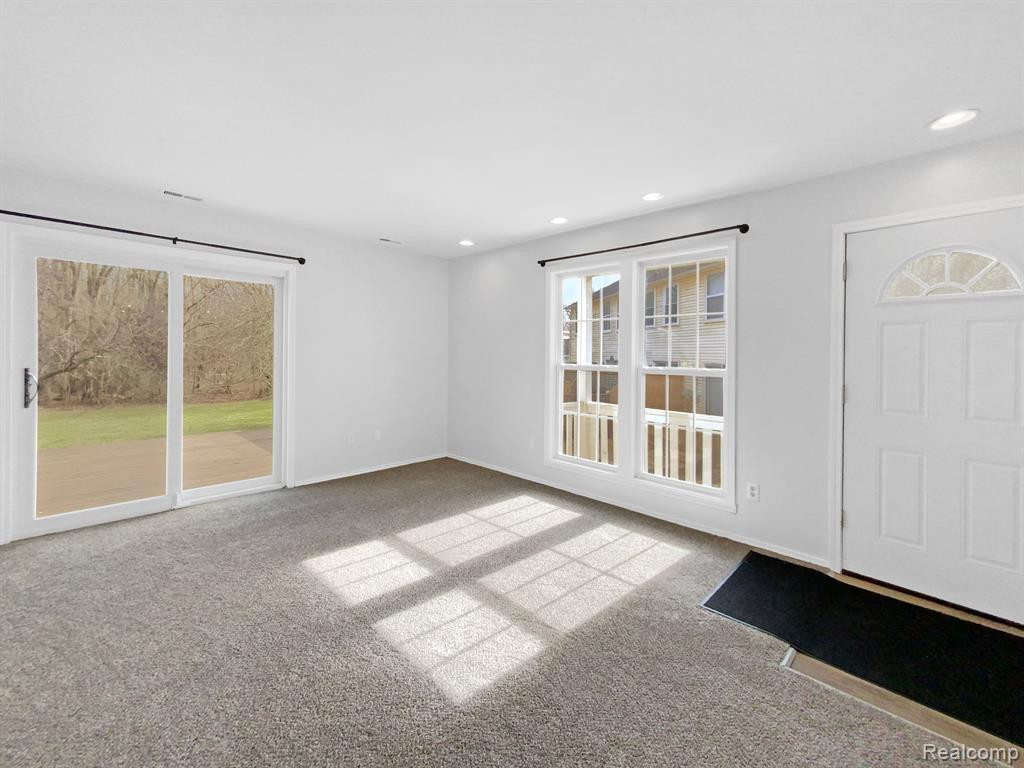 1616 GOLDEN Lane, Ypsilanti, MI 48198 — Photo 15