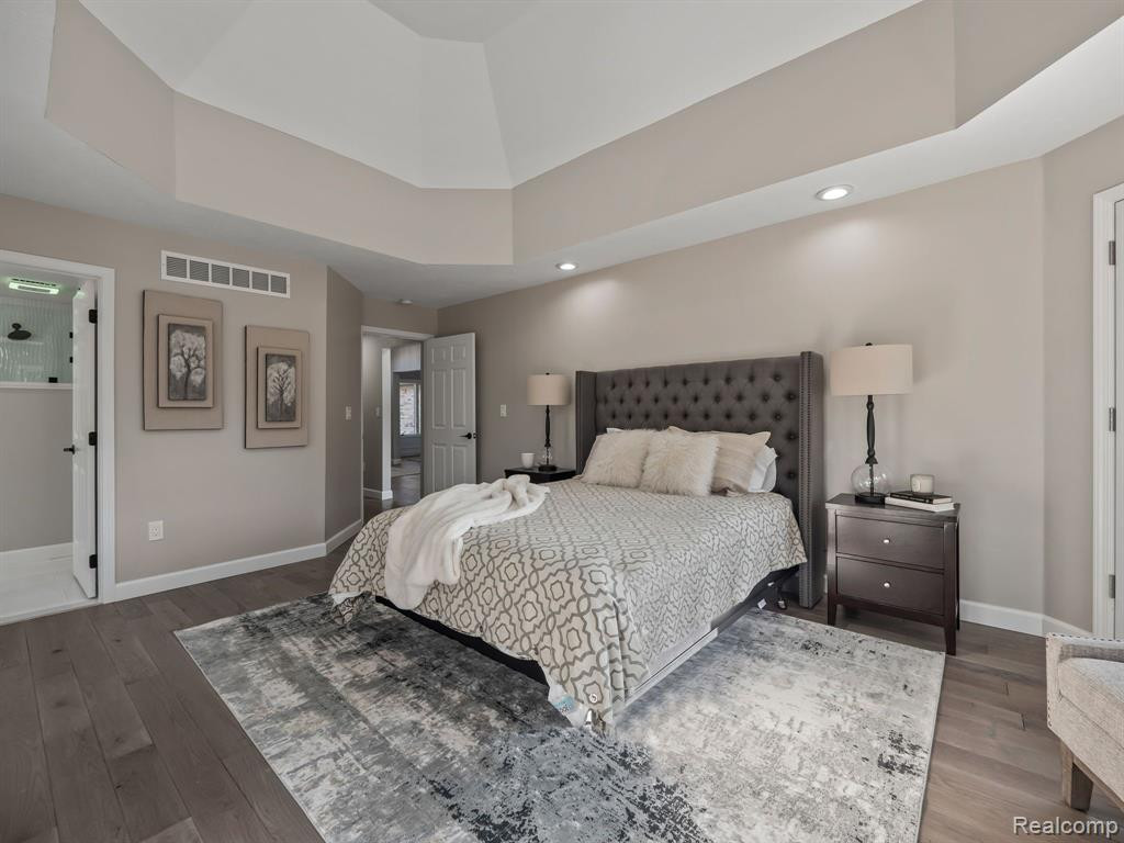 6166 7 MILE Road, South Lyon, MI 48178 — Photo 17
