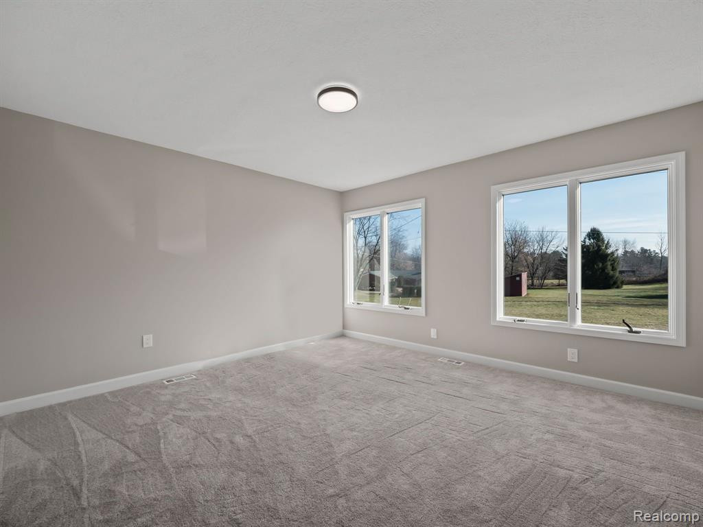 6166 7 MILE Road, South Lyon, MI 48178 — Photo 28
