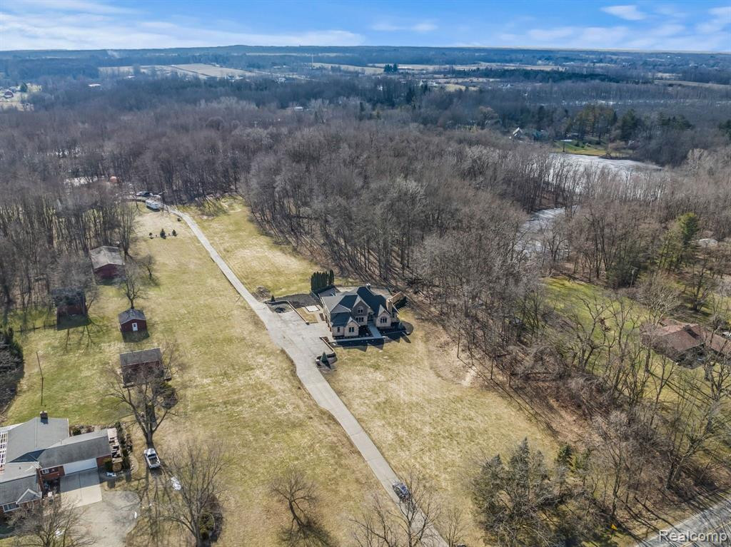 6166 7 MILE Road, South Lyon, MI 48178 — Photo 48