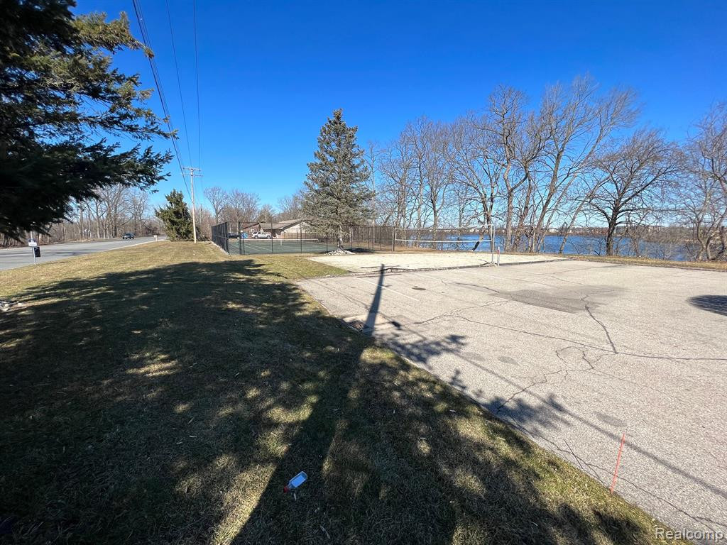 9663 BAYVIEW Drive, #311, Ypsilanti, MI 48197 — Photo 7