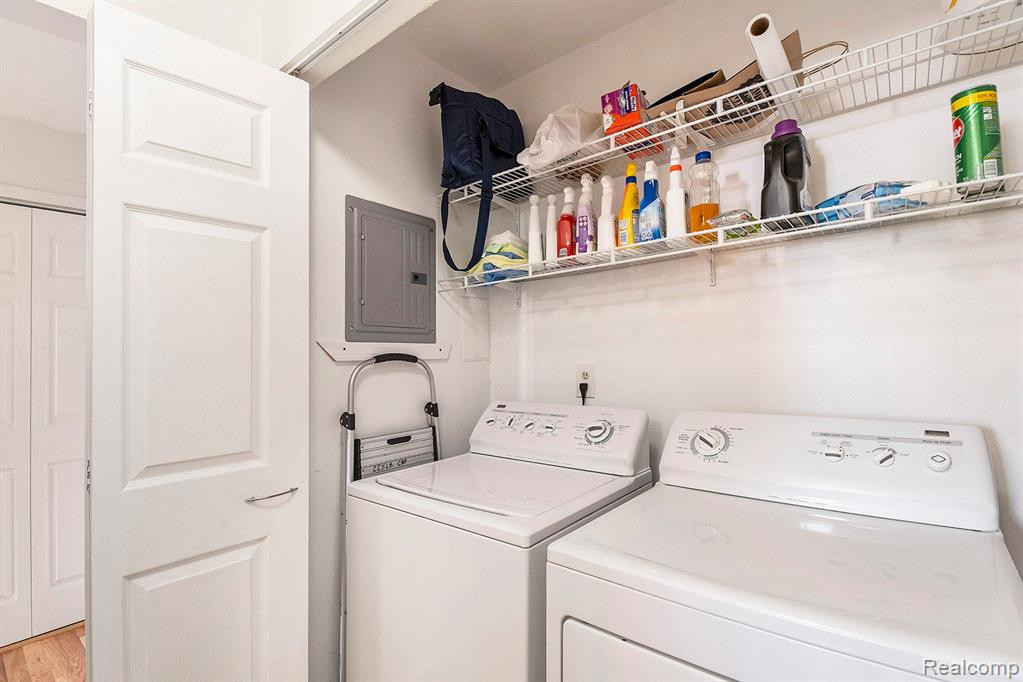 30022 W 12 MILE Road, 2, Farmington Hills, MI 48334 — Photo 12