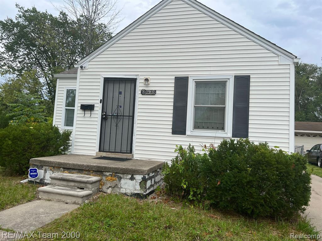 8090 MINOCK Street, Detroit, MI 48228 — Photo 2