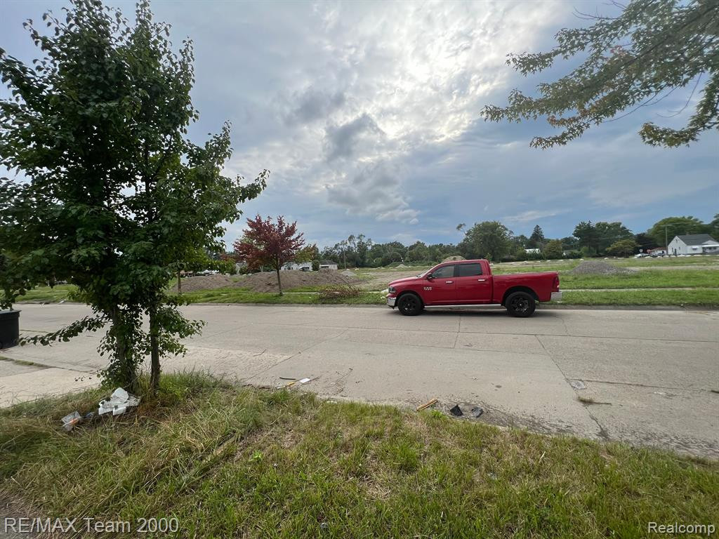 8090 MINOCK Street, Detroit, MI 48228 — Photo 9