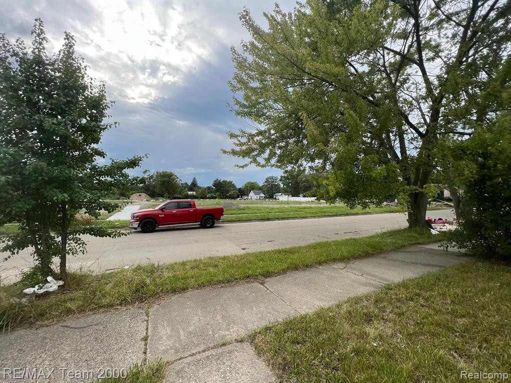 8090 MINOCK Street, Detroit, MI 48228 — Photo 10
