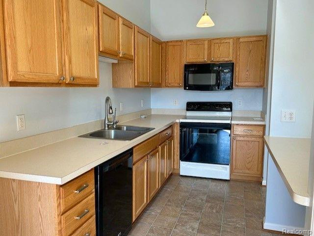 61740 Williamsburg Drive, South Lyon, MI 48178 — Photo 5