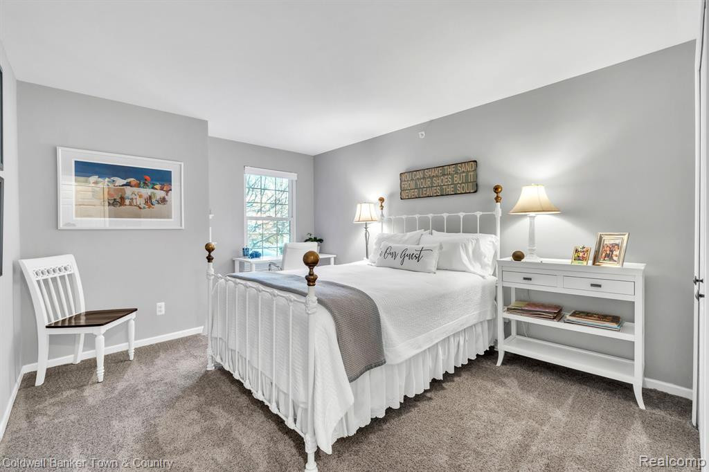 2105 CAMERON Circle, Walled Lake, MI 48390 — Photo 18
