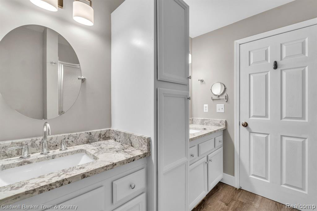 2105 CAMERON Circle, Walled Lake, MI 48390 — Photo 25