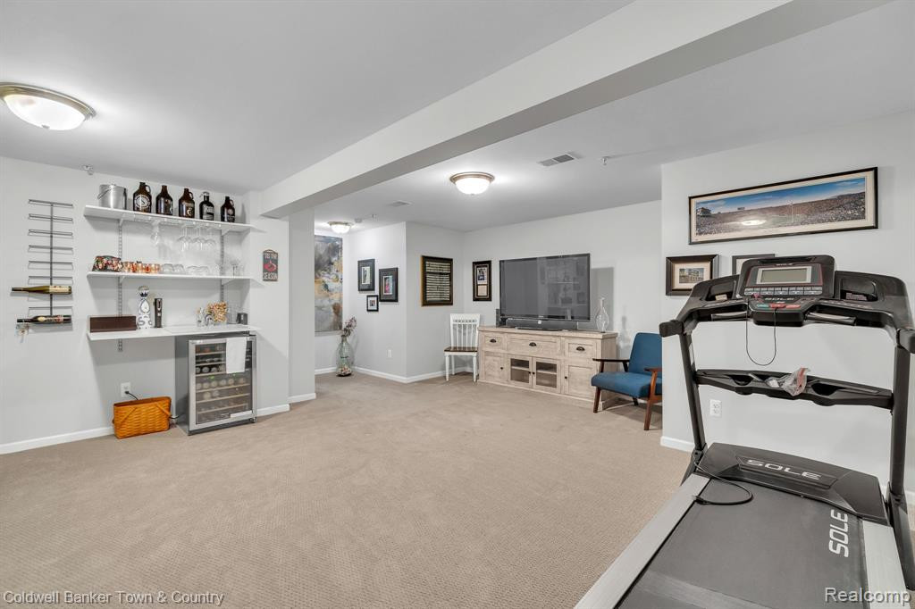 2105 CAMERON Circle, Walled Lake, MI 48390 — Photo 29