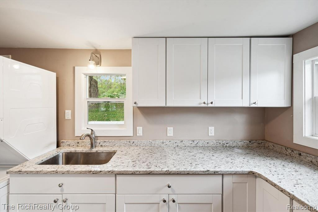 964 SUNRISE PARK Street, Howell, MI 48843 — Photo 12