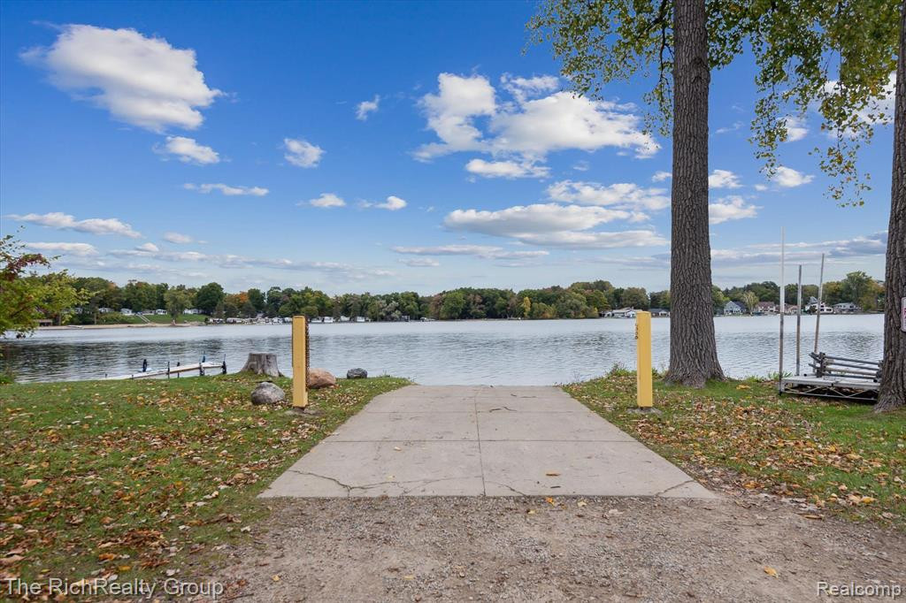 964 SUNRISE PARK Street, Howell, MI 48843 — Photo 33