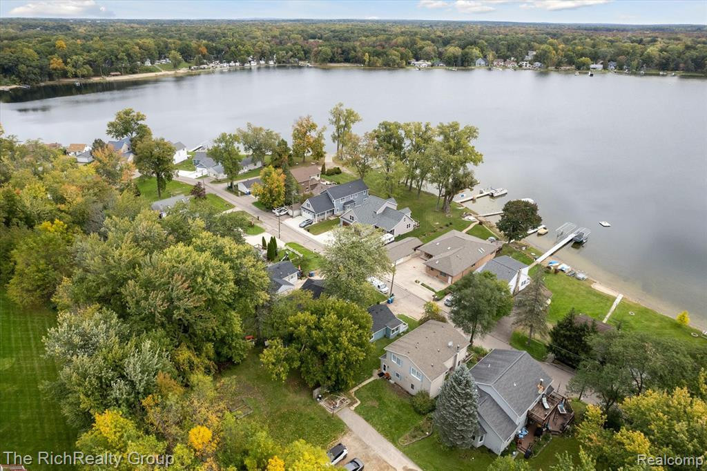 964 SUNRISE PARK Street, Howell, MI 48843 — Photo 40