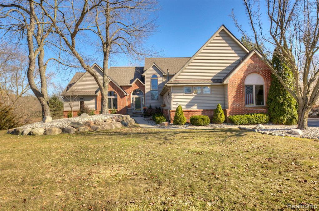 4414 Creekview Drive, Howell, MI 48843 — front exterior