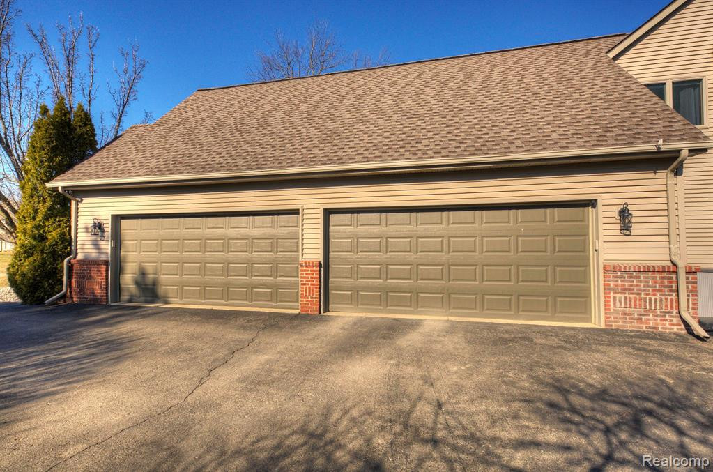 4414 Creekview Drive, Howell, MI 48843 — Photo 4