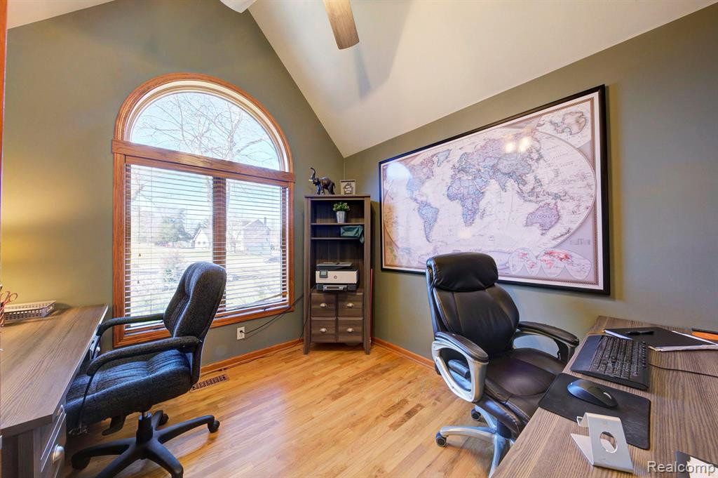4414 Creekview Drive, Howell, MI 48843 — Photo 9