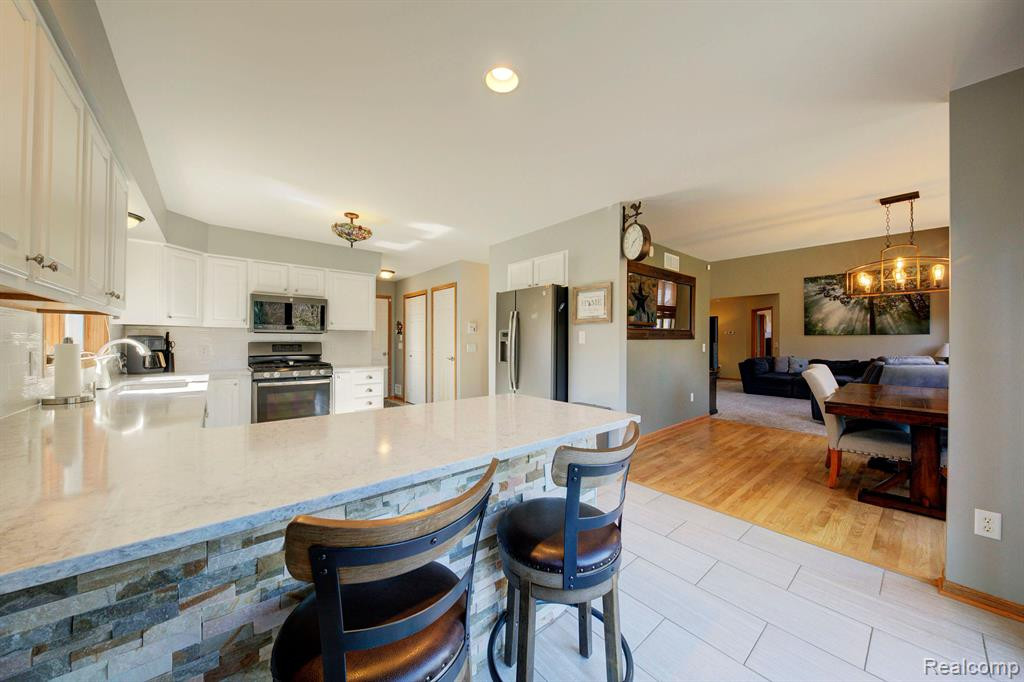 4414 Creekview Drive, Howell, MI 48843 — Photo 20