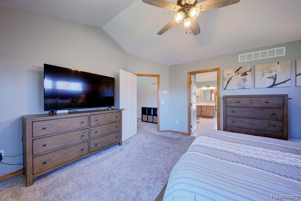 4414 Creekview Drive, Howell, MI 48843 — Photo 27