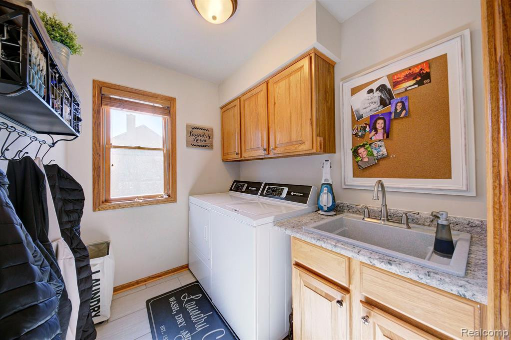 4414 Creekview Drive, Howell, MI 48843 — Photo 32