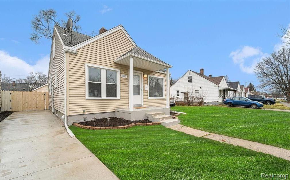 8467 PLAINVIEW Avenue, Detroit, MI 48228 — Photo 2