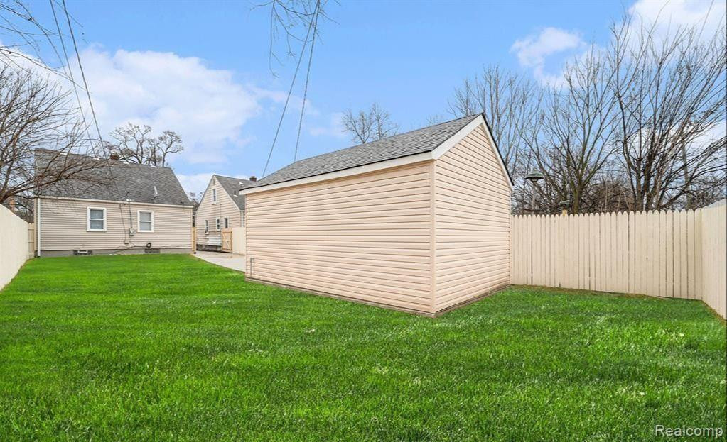 8467 PLAINVIEW Avenue, Detroit, MI 48228 — Photo 25