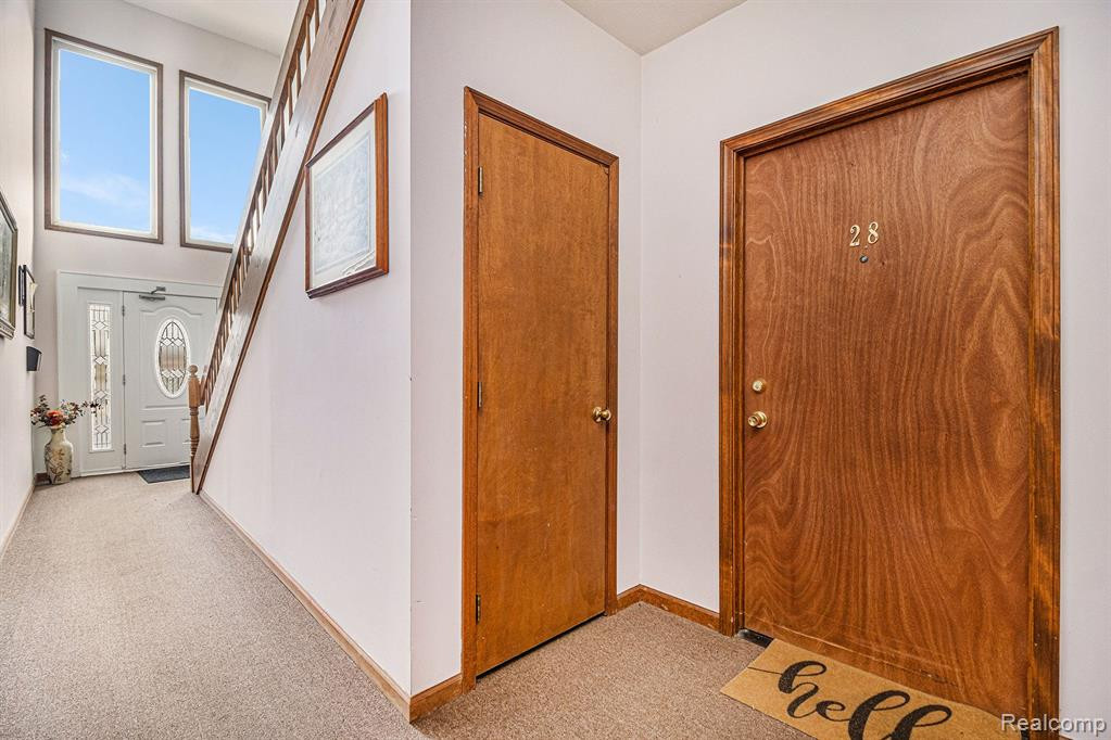 1225 Harbour Drive, 28, Trenton, MI 48183 — Photo 4